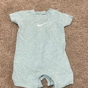 0-6mo Nike Kids Green Bodysuit